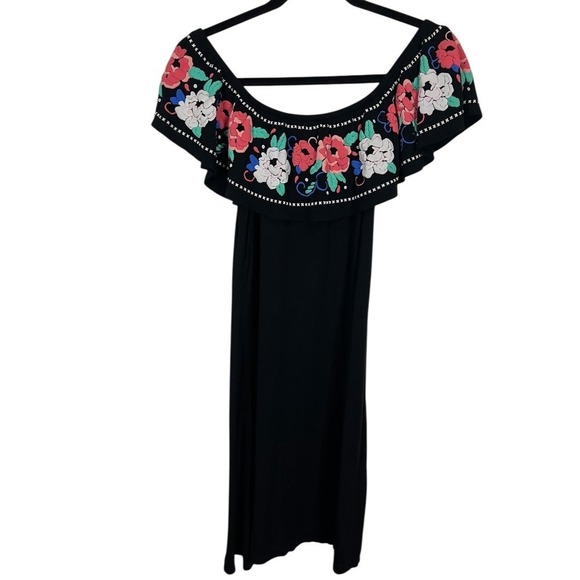 Almost Famous Dresses & Skirts - Almost Famous Black Floral Puff Print Off Shoulder Ruffle Midi Dress - Sz Small